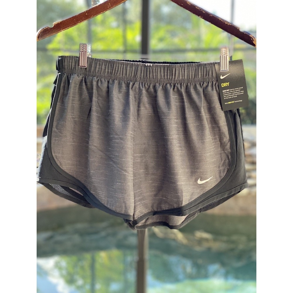 Nike Tempo Dri-FIT Running Shorts Gray Women XS 3″ Inseam NWT